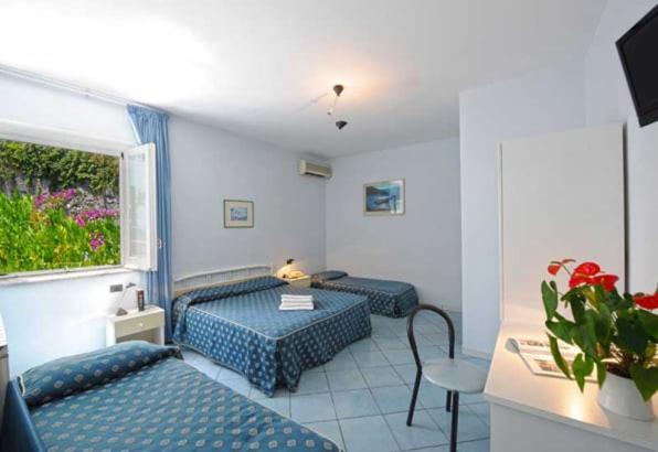 Maison Raphael 3*